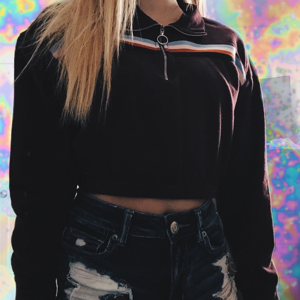 cropped long sleeve sweatshirt with zipper!!